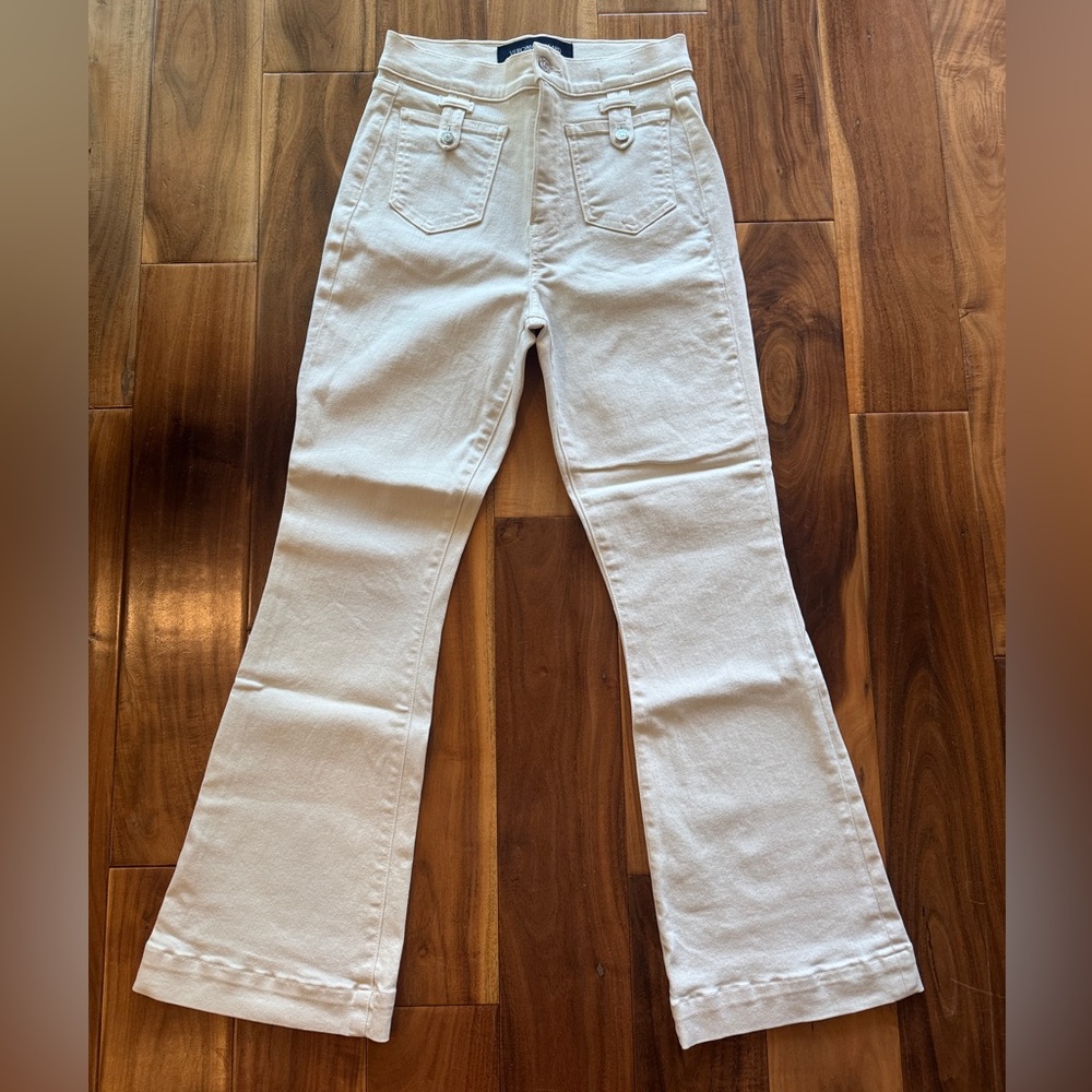 Veronica Beard Carson Patch-Pocket Kick-Flare Jea… - image 1